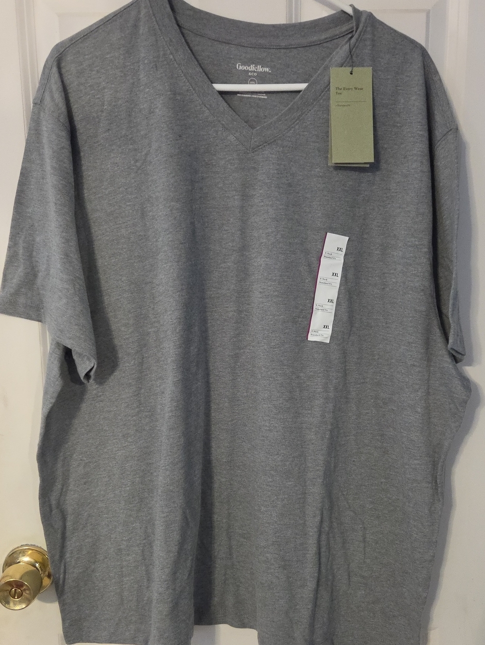 Goodfellow & Co Men's Heather Gray V-Neck Short Sleeve Tee